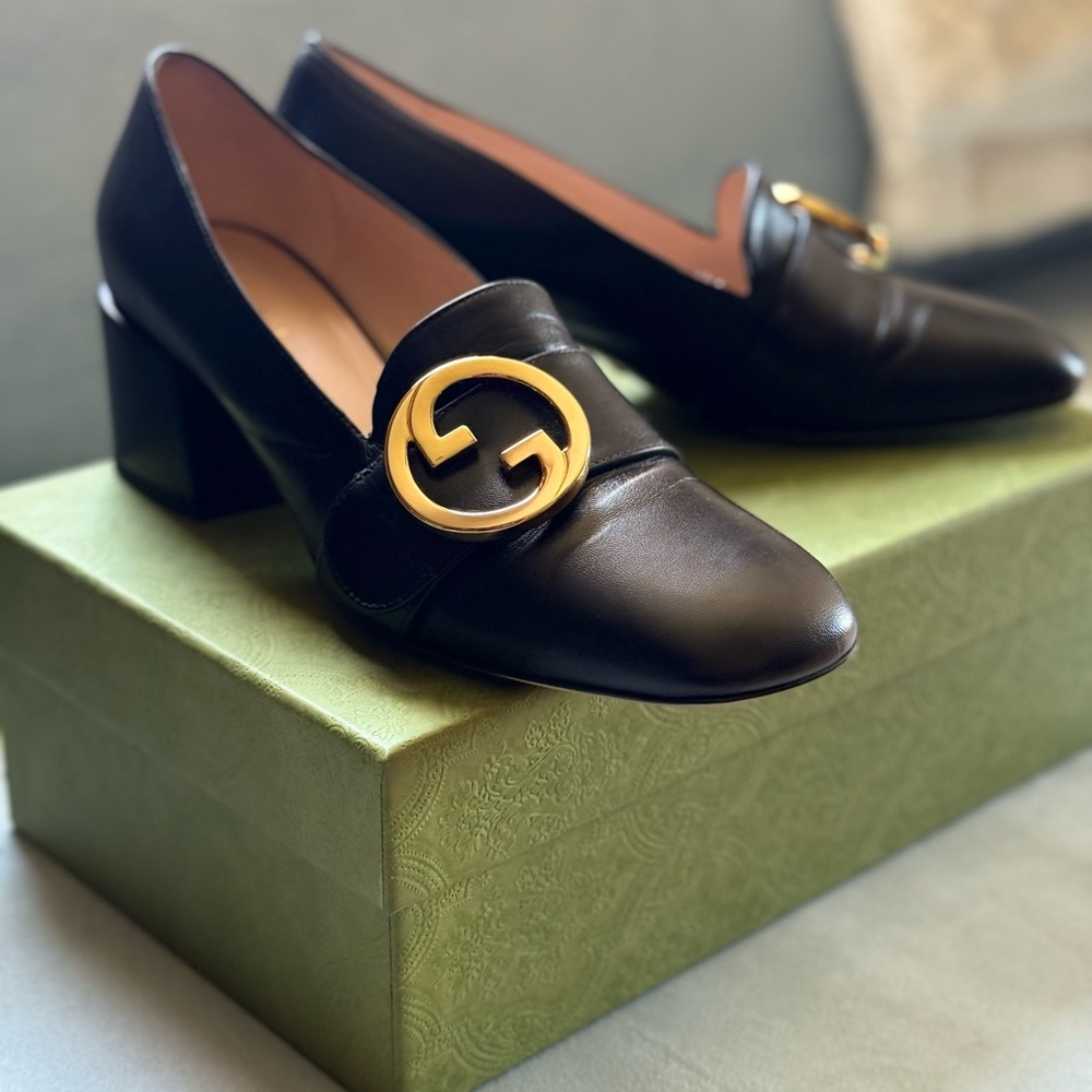 Gucci Black Leather Loafers with Gold Emblem